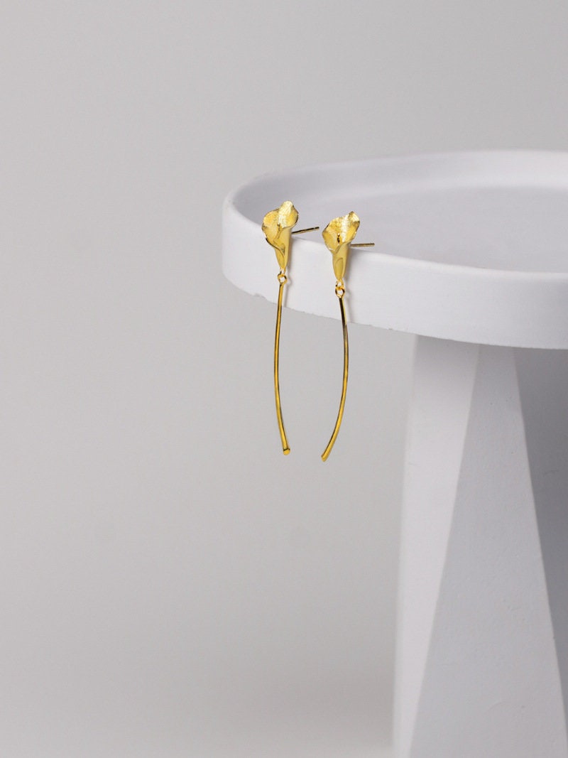 Calla Lily Earrings-Sterling Silver Calla Lily Flower Stud Earring-Dainty Flower-Silver Floral Jewelry-Gift for her cindysilverstudio