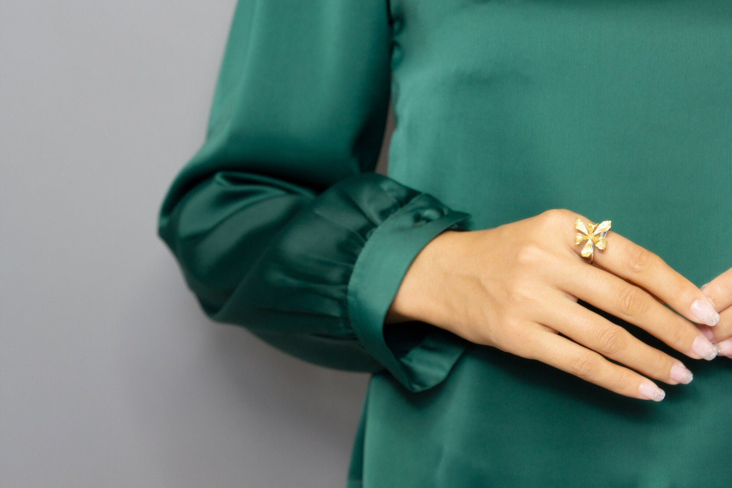 Irises Flower Charm Ring-Sterling Silver Blossom Flower Open Ring-Large Flower-Dainty Floral Jewelry-Gift for her cindysilverstudio