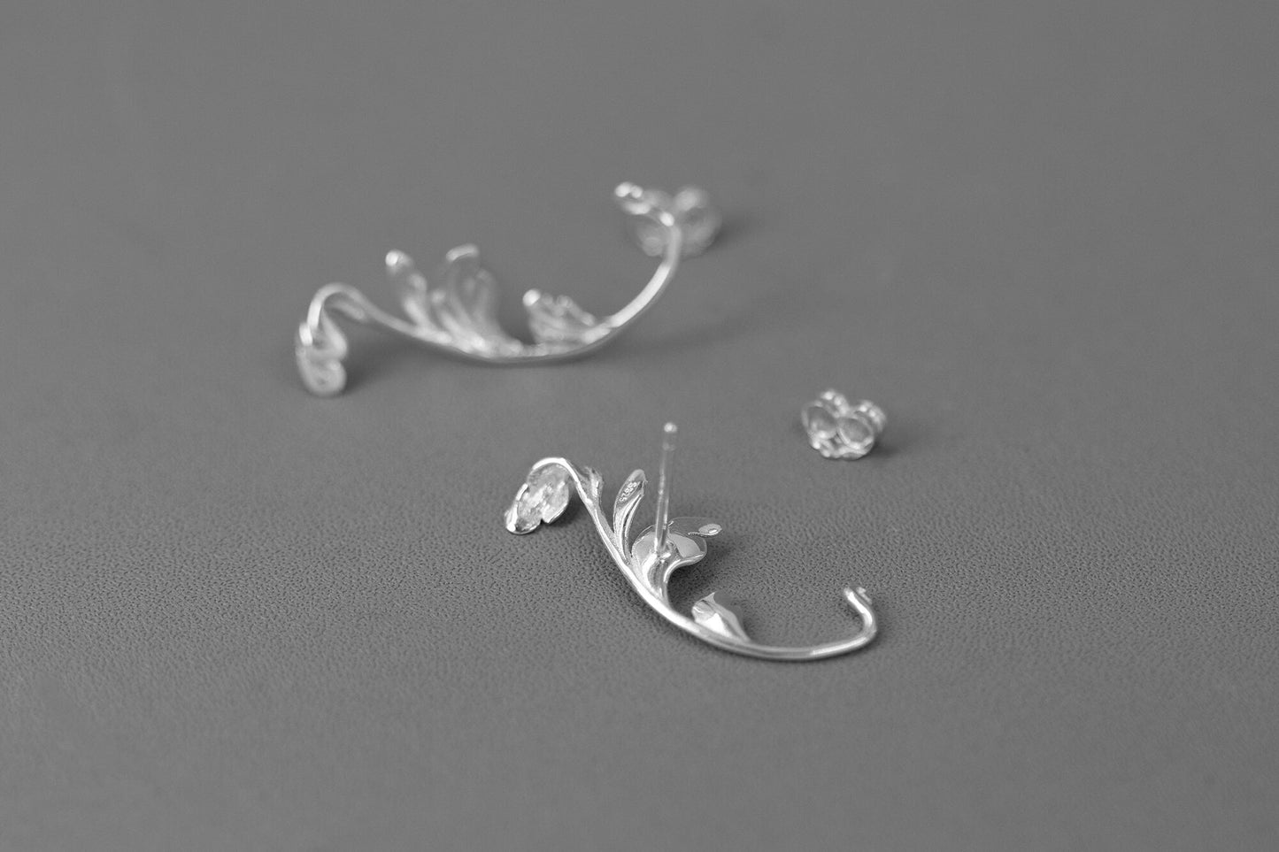 Acanthus Leaf Earring-Sterling Silver Leaf Stud Earring-Antique Leaf-Dainty Leaf Jewelry-Gift for Women cindysilverstudio