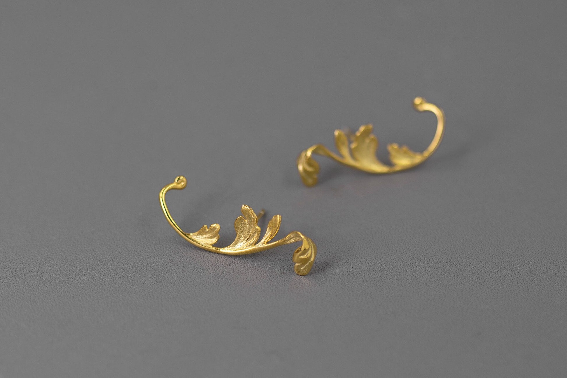 Acanthus Leaf Earring-Sterling Silver Leaf Stud Earring-Antique Leaf-Dainty Leaf Jewelry-Gift for Women cindysilverstudio