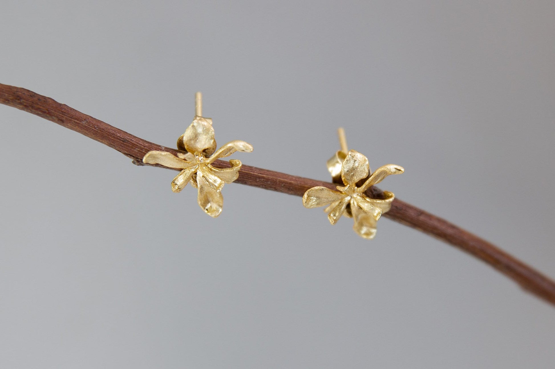 Irises Flower Charm Earring-Sterling Silver Blossom Flower Stud Earring-Small Flower-Dainty Floral Jewelry-Gift for her cindysilverstudio