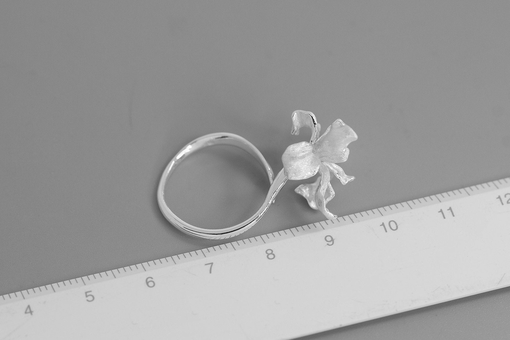 Irises Flower Charm Ring-Sterling Silver Blossom Flower Open Ring-Large Flower-Dainty Floral Jewelry-Gift for her cindysilverstudio