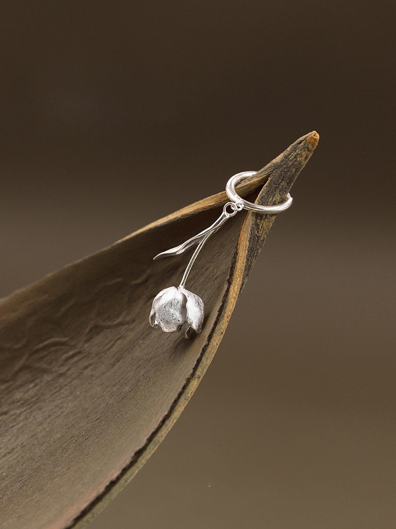 Tulip Flower Earring-Sterling Silver Flower Bud Earring-Dainty Flower-Silver Floral Jewelry-Gift for her cindysilverstudio