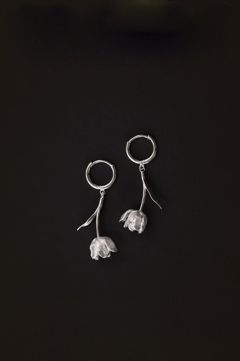 Tulip Flower Earring-Sterling Silver Flower Bud Earring-Dainty Flower-Silver Floral Jewelry-Gift for her cindysilverstudio