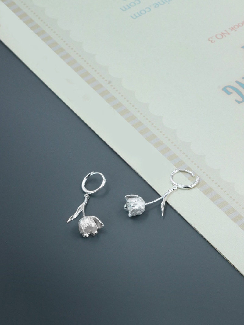 Tulip Flower Earring-Sterling Silver Flower Bud Earring-Dainty Flower-Silver Floral Jewelry-Gift for her cindysilverstudio