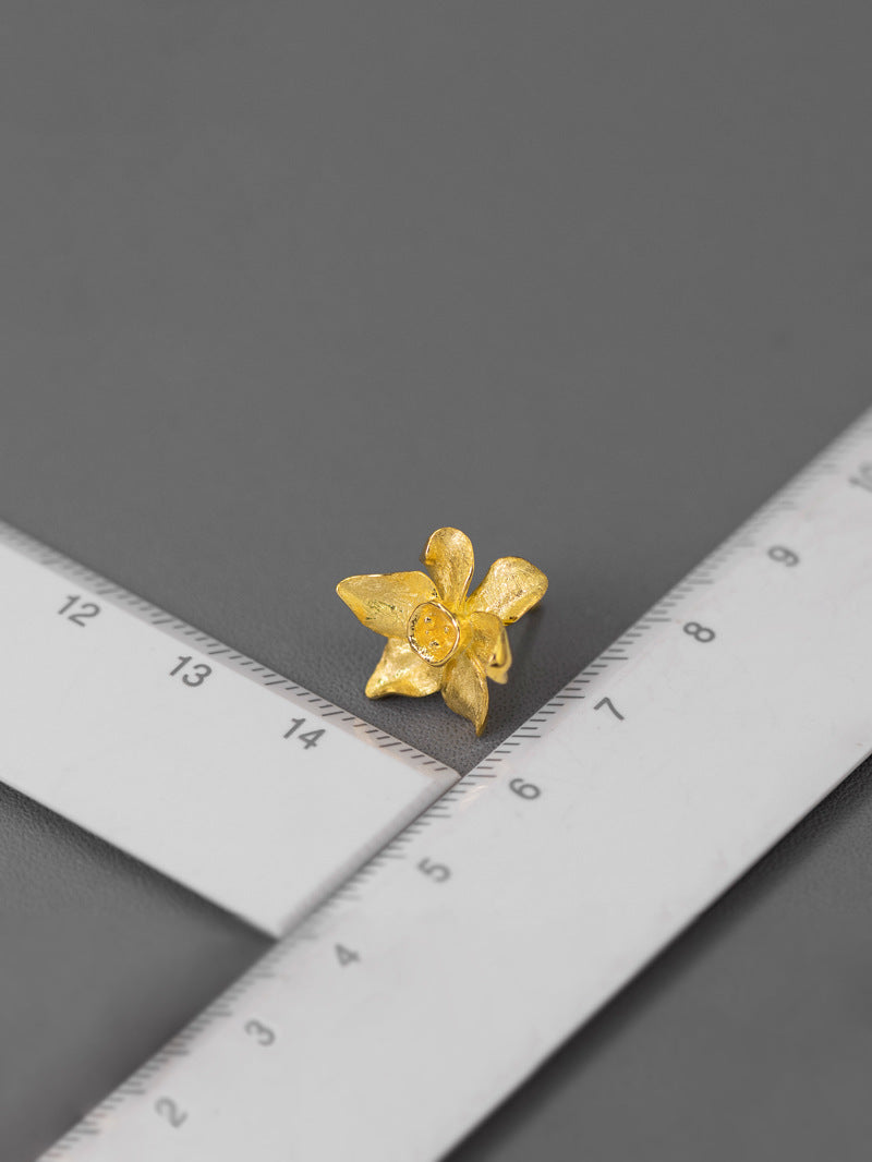 Narcissus Flower Charm Earring-Sterling Silver Narcissus Flower Stud Earring-Spring Flower-Dainty Floral Jewelry-Mother's Day Gift