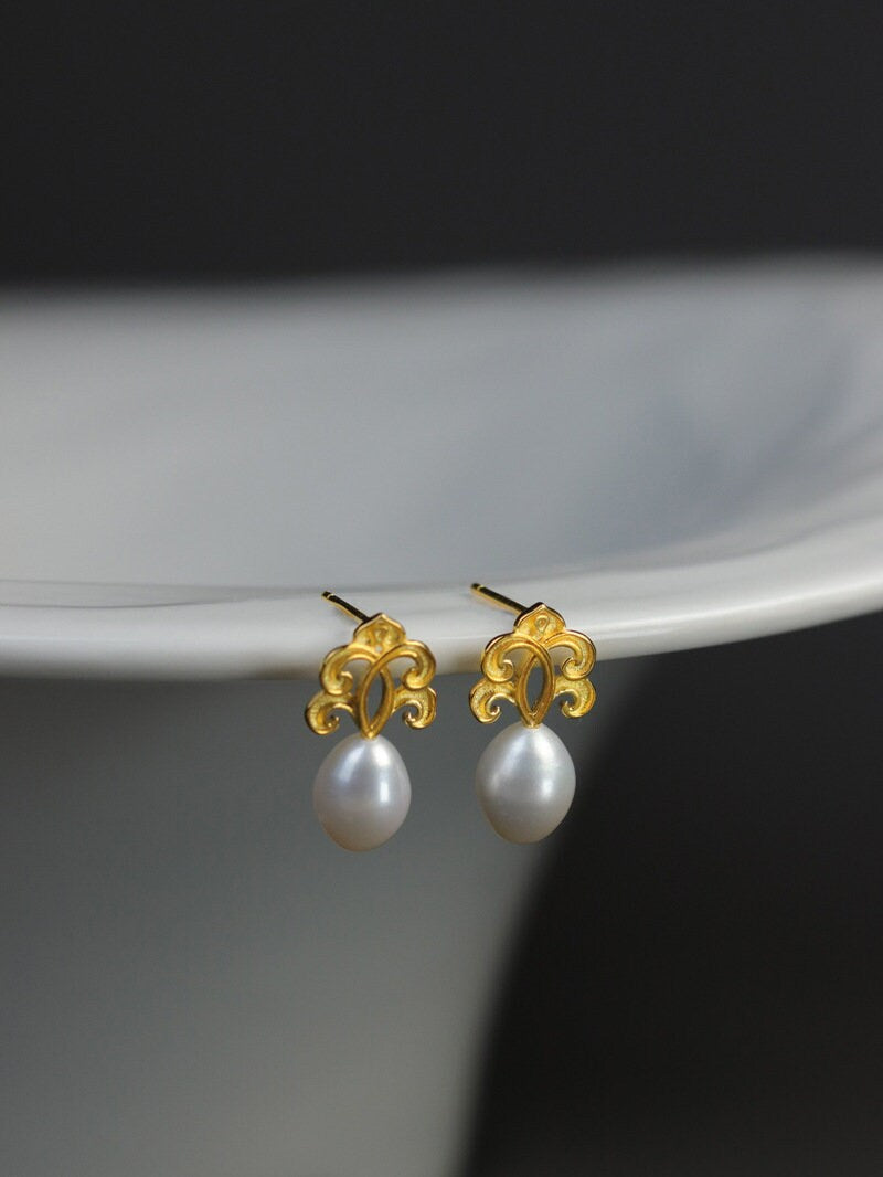 Classic Pattern Pearl Earrings-Sterling Silver Pattern Pearl Stud Earrings-Waterdrop Pearl-Silver Pearl Jewelry-Gift for her